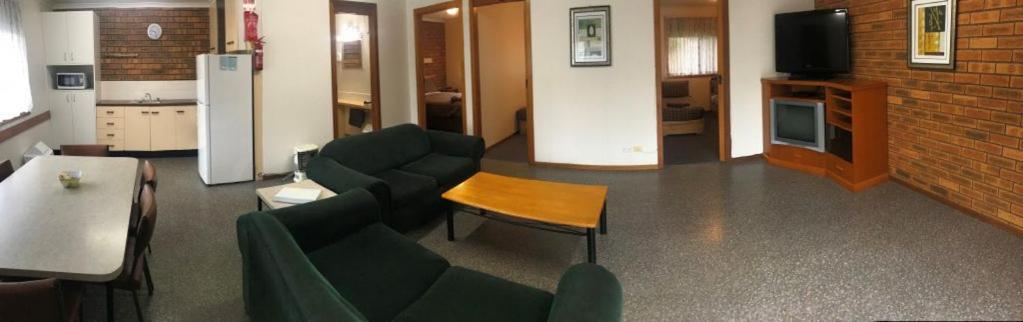 Marlo Caravan Park & Motel Экстерьер фото